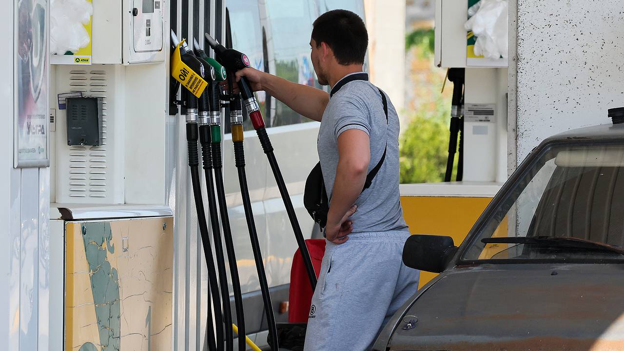 Спрос россиян на один вид машин резко вырос на фоне проблем с бензином Спрос россиян на один вид машин резко вырос на фоне проблем с бензином