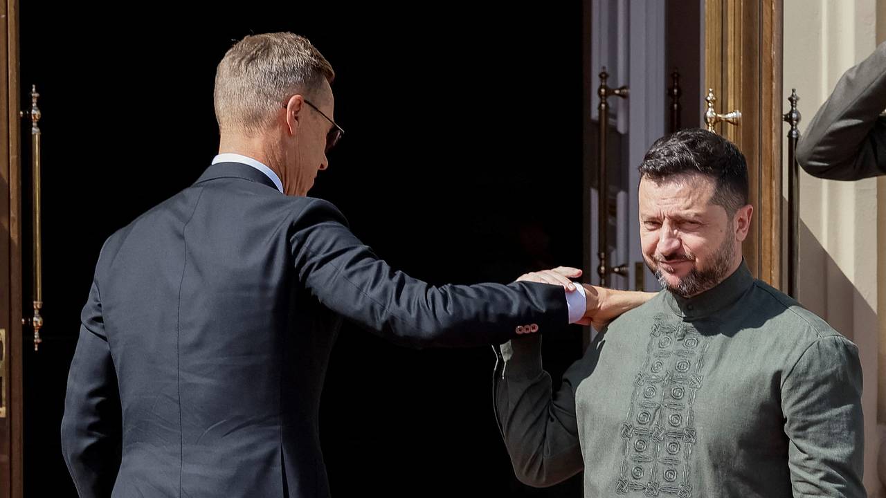 Стубб призвал Украину готовиться к худшему сценарию
