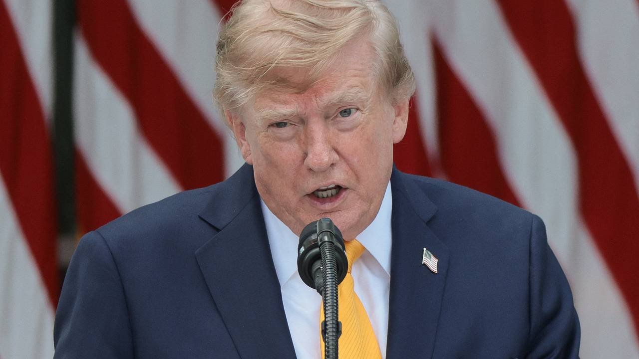 Трампа назвали занозой в заднице
