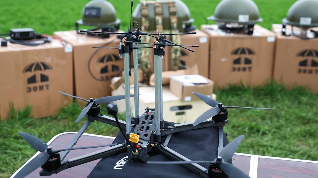 В России наладили серийный выпуск комплекса РЭБ для глушения Starlink