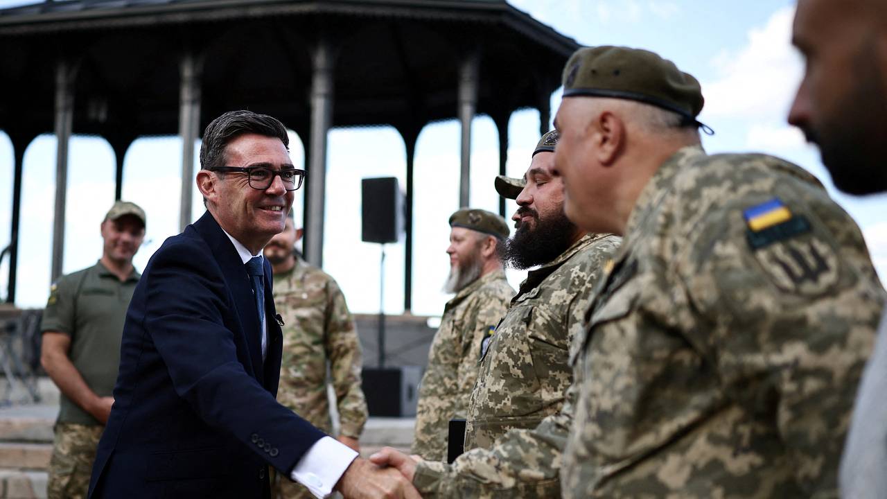 В России оценили заявление Бернема о размещении войск на Украине В России оценили заявление Бернема о размещении войск на Украине