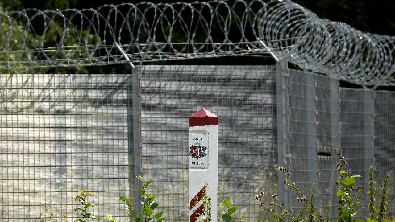 Противоречивые действия Латвии на границе с Белоруссией назвали популизмом