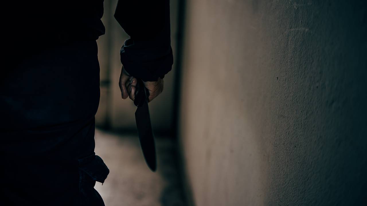 Туристка прилетела в Германию и не выжила после встречи с бездомным на следующий день