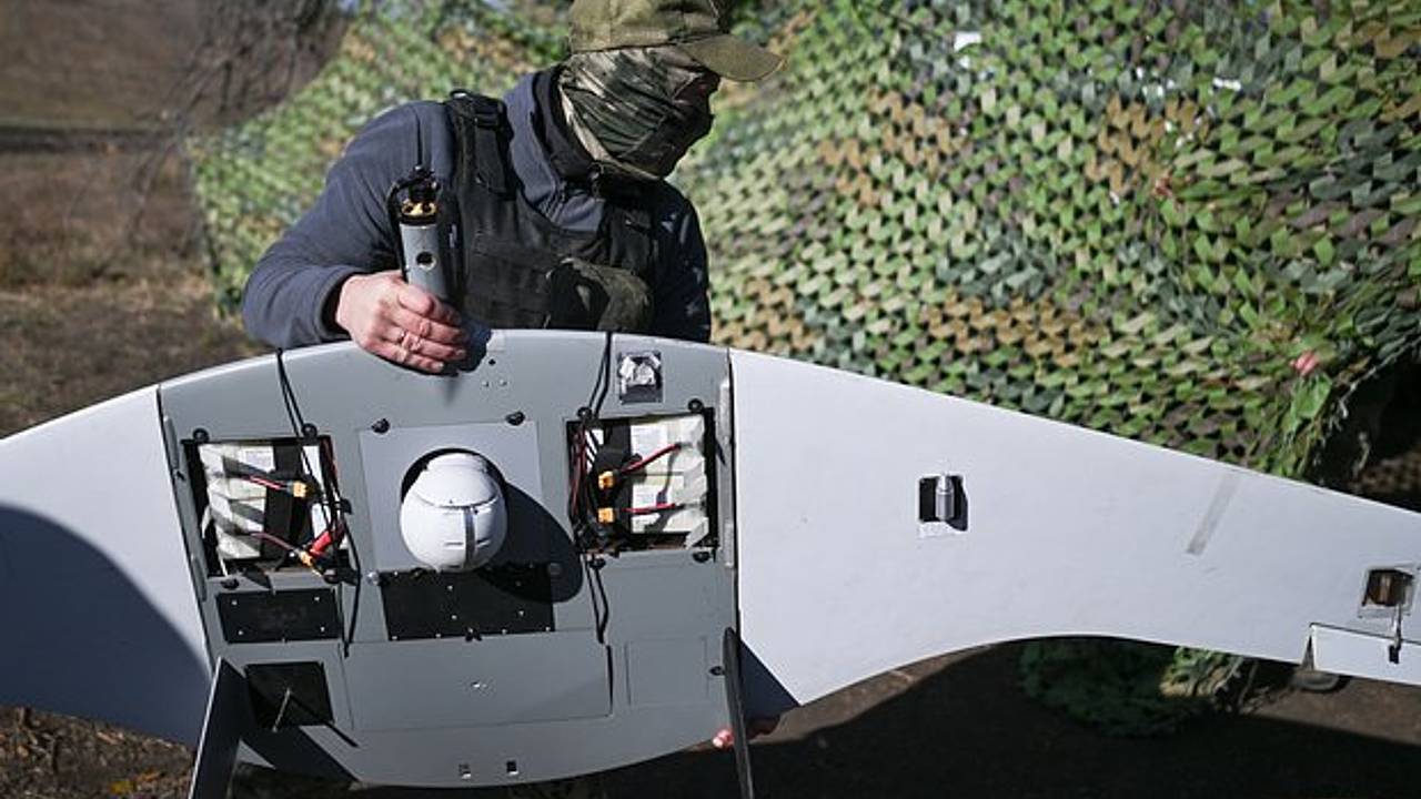 Российская авиация уничтожила до взвода пехоты ВСУ в районе Херсона Российская авиация уничтожила до взвода пехоты ВСУ в районе Херсона