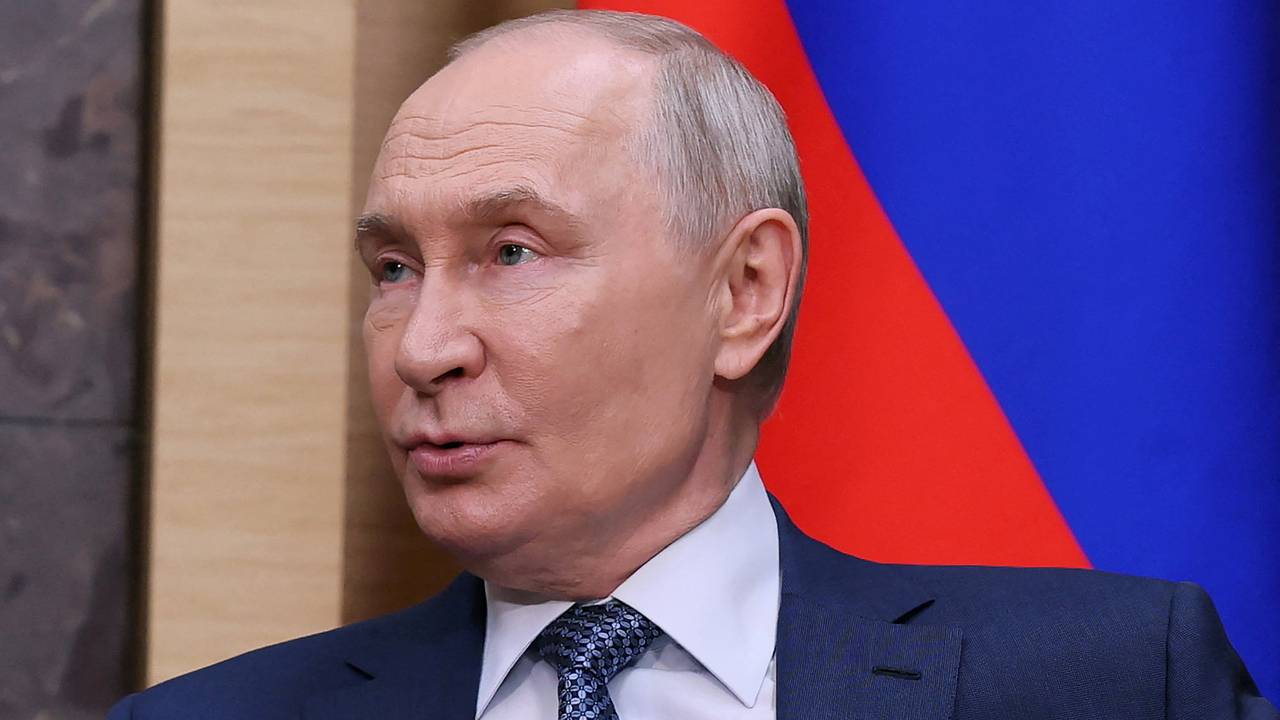 Путин поздравил учеников и преподавателей с Днем знаний
