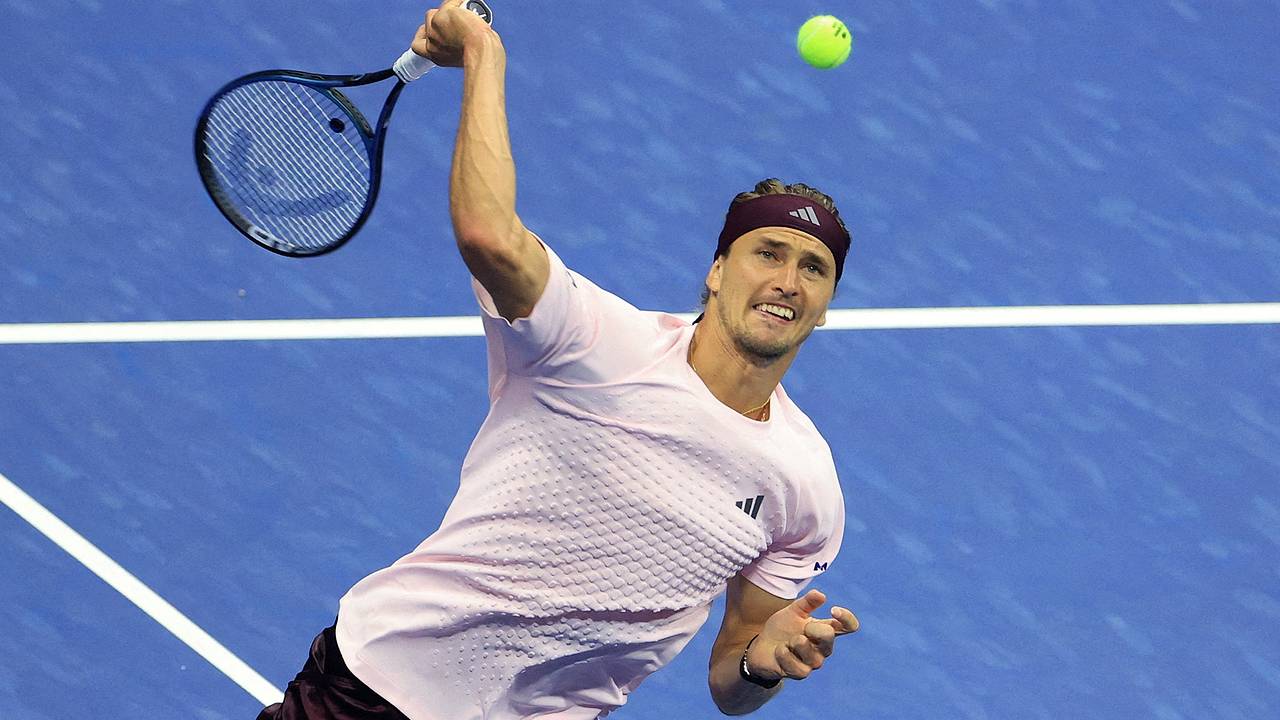 Зверев обыграл Сонего в первом круге US Open