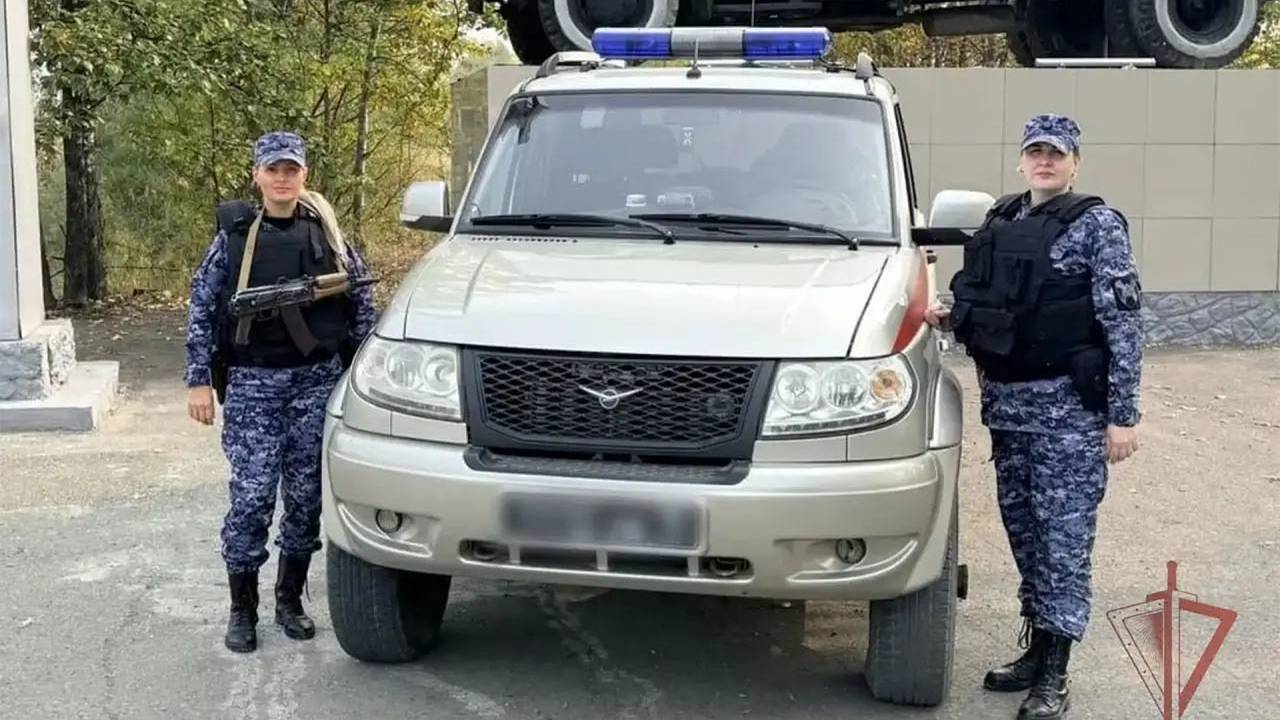 Экипаж женщин-росгвардейцев задержал ранившего бывшую жену россиянина Экипаж женщин-росгвардейцев задержал ранившего бывшую жену россиянина