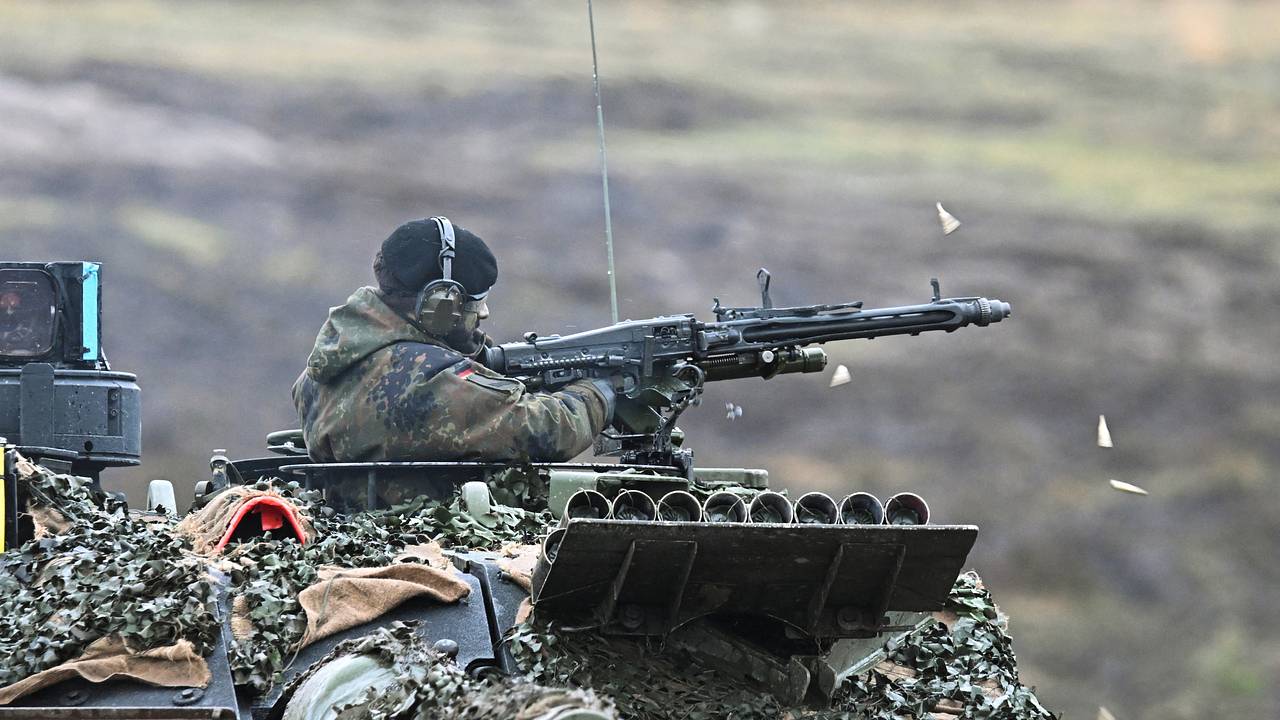 Германия перебросила в соседнюю с Россией страну значительные военные силы