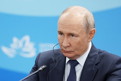 Путин потребовал создать современный финансовый центр