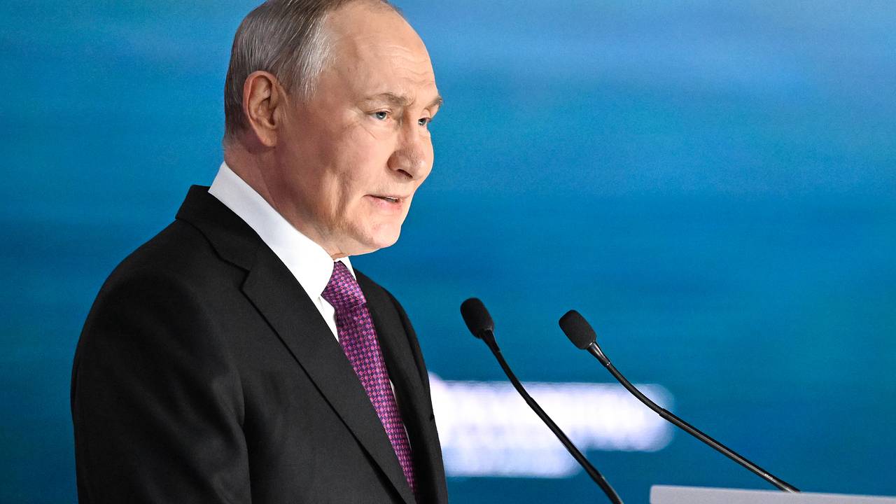 Путин пообещал восстановление фондового рынка России