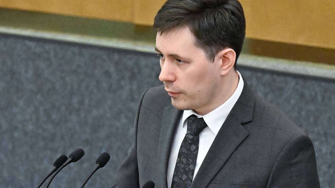 Российский замминистра рассказал об ушедших на завод одноклассниках