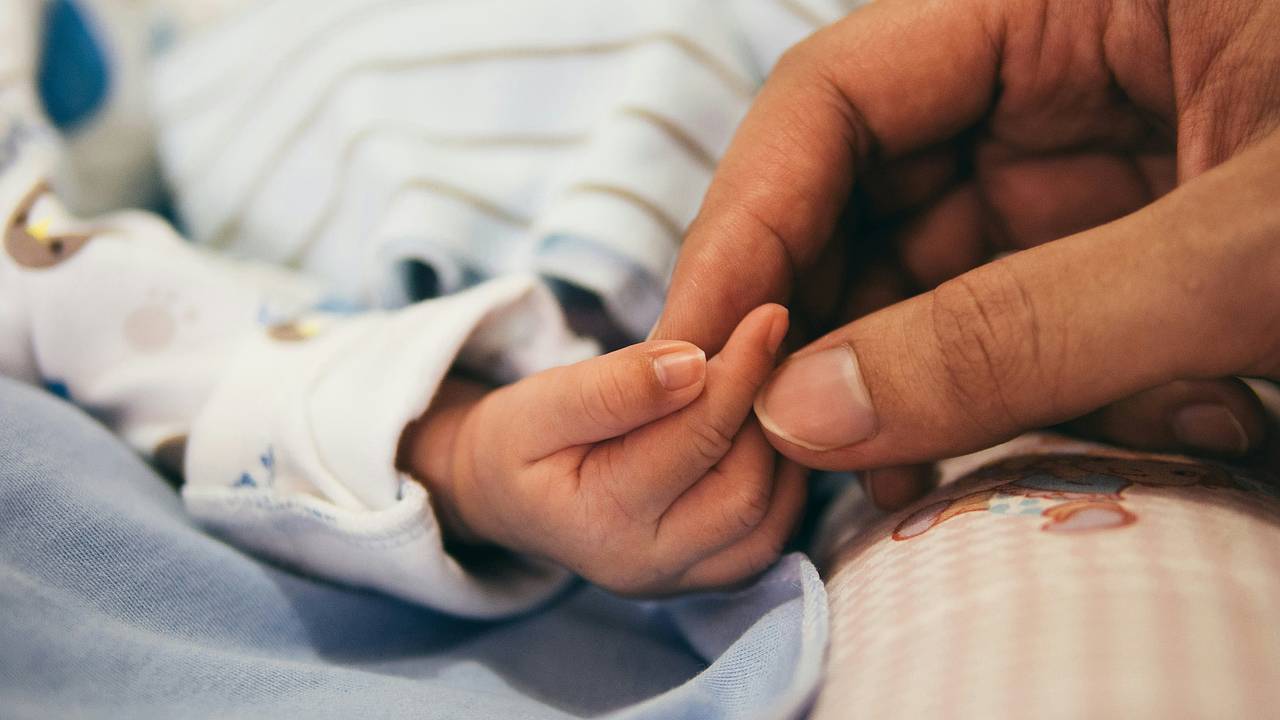 60-летняя россиянка с опухолью родила ребенка
