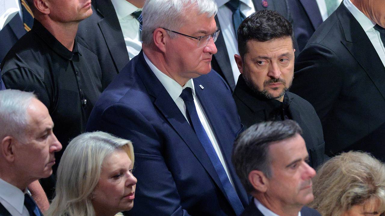 В России отреагировали на слова главы МИД Украины о жизни в бункере с Зеленским