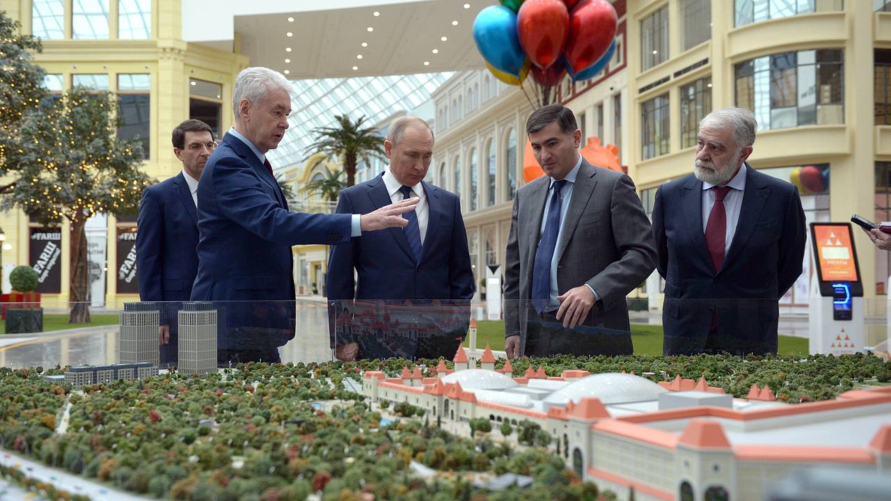 Путин и Собянин оценили новую часть «Острова Мечты» в Москве