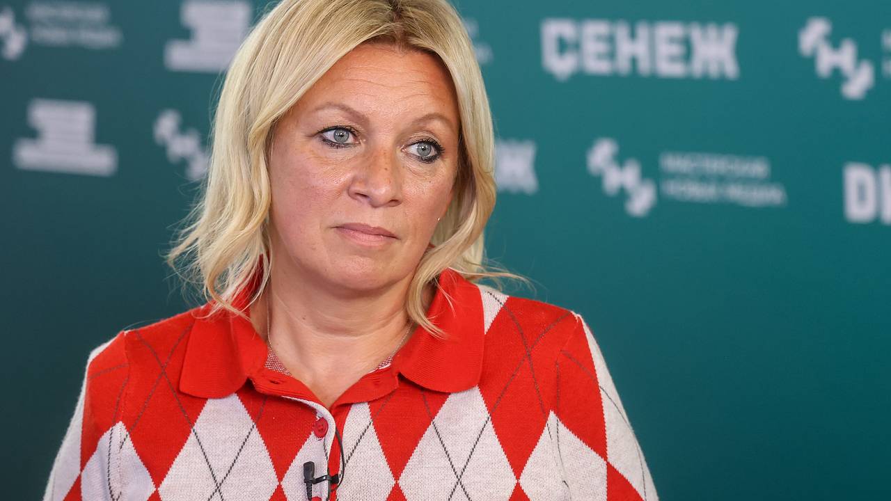 Захарова отреагировала на желание Украины отстранить российских фигуристов